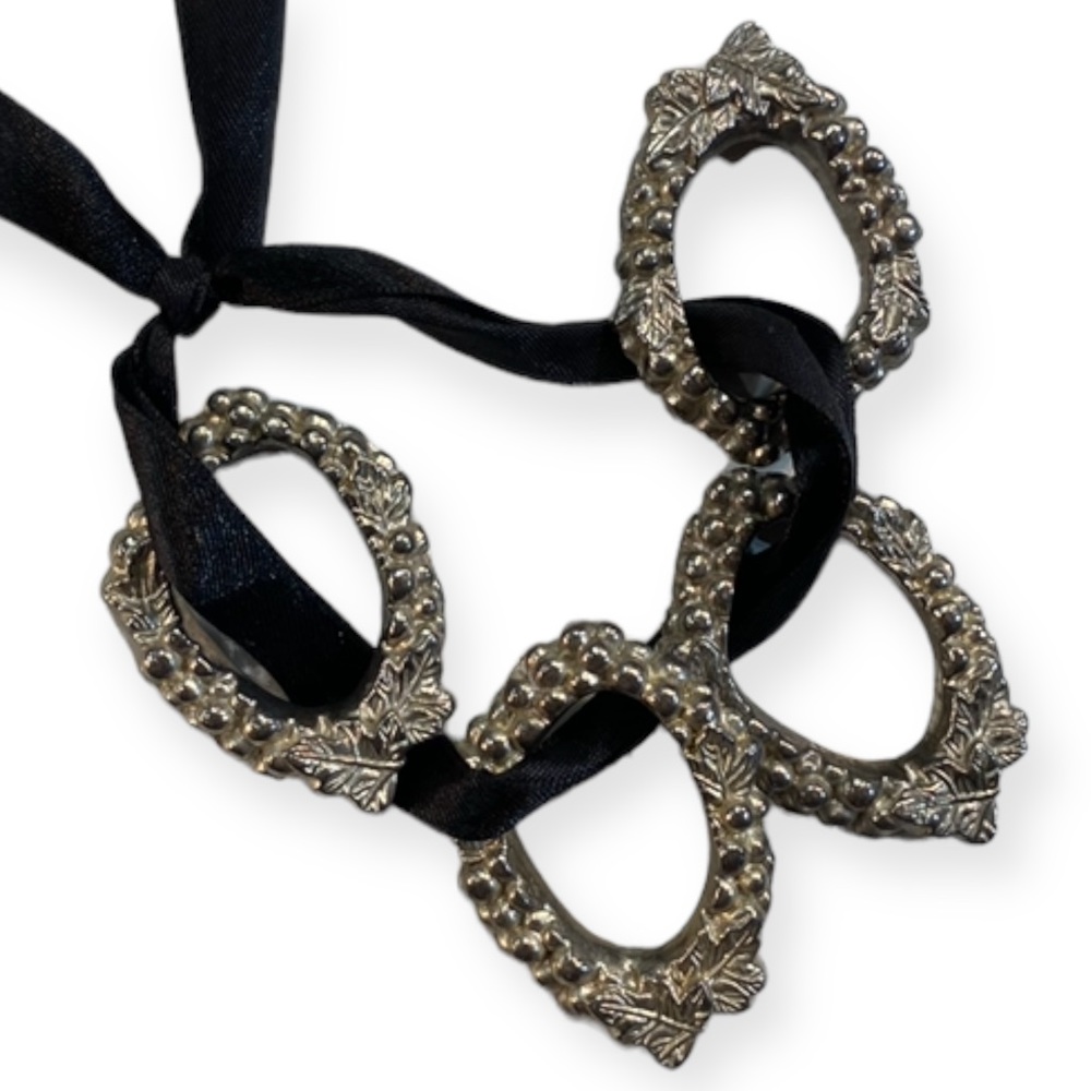 Lot (4) Vintage Napkin Rings Holders Antique Silver Tone Metal